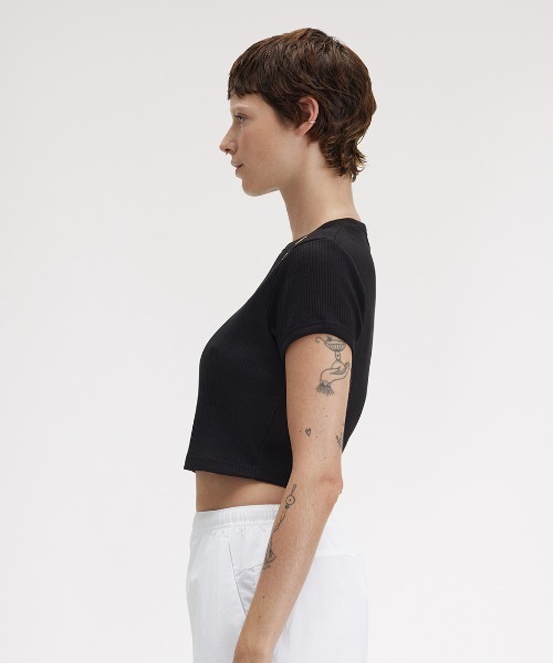 Tシャツ・カットソー FRED PERRY [Amy Winehouse] Rib T-shirt 5FT1993 セール】Amy Winehouse Ribbed T-Shirt／エイミー・ワインハウス