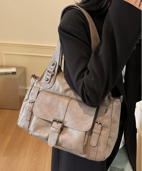 セール】Y2K風 レトロ アウトポケット ショルダーバッグ 2WAY/A4対応大