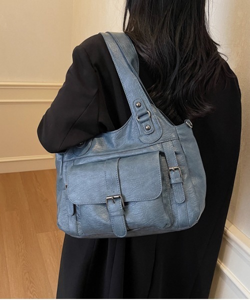 gossip!ロサンゼルス(ゴシップロサンゼルス)の「Y2K風 レトロ アウトポケット ショルダーバッグ 2WAY/A4対応大容量(ショルダーバッグ・レディース・ライトグレー/ワイン/ブラウン/インディゴブルー/グレー/ブラック・FREE)」の18枚目の写真