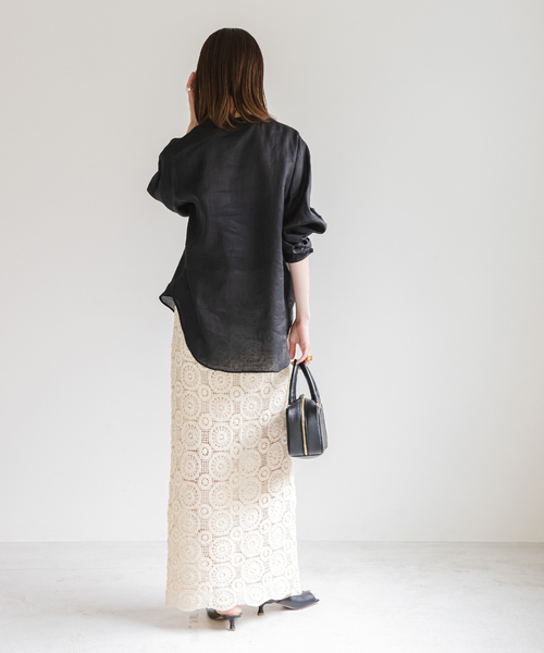 Noble(ノーブル)の「《追加》【洗える】ラミーシアーVカラーシャツ(シャツ/ブラウス・レディース・ブラック/サックスブルー/チャコールグレー/ホワイト・FREE)」の7枚目の写真