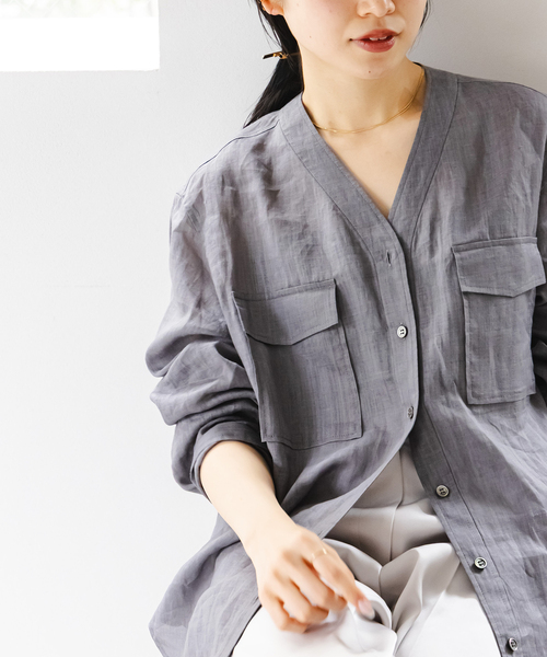 Noble(ノーブル)の「《追加》【洗える】ラミーシアーVカラーシャツ(シャツ/ブラウス・レディース・ブラック/サックスブルー/チャコールグレー/ホワイト・FREE)」の9枚目の写真