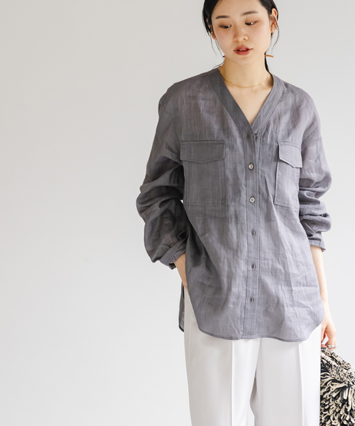 Noble(ノーブル)の「《追加》【洗える】ラミーシアーVカラーシャツ(シャツ/ブラウス・レディース・ブラック/サックスブルー/チャコールグレー/ホワイト・FREE)」の10枚目の写真