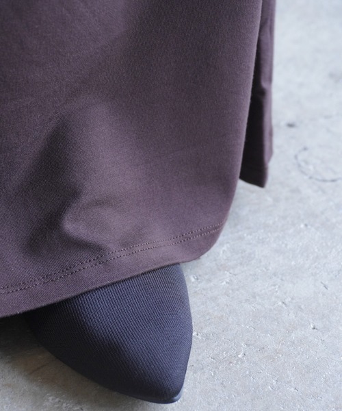 gina tricot（ジーナトリコ）の「Soft touch skirt（スカート・レディース・ダークブラウン・S）」の6枚目の写真