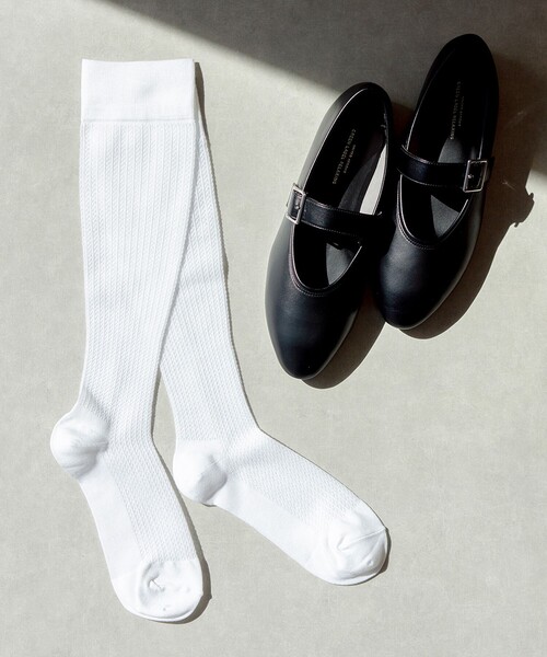 green label relaxing（グリーンレーベルリラクシング）の「＜MAEE＞コンプレッション ソックス（コットンシアー）（ソックス/靴下・レディース・グレー/ホワイト/ブラック・FREE）」の2枚目の写真