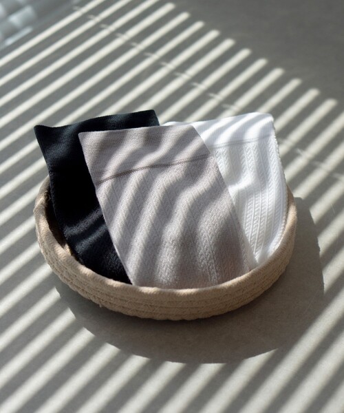 green label relaxing（グリーンレーベルリラクシング）の「＜MAEE＞コンプレッション ソックス（コットンシアー）（ソックス/靴下・レディース・グレー/ホワイト/ブラック・FREE）」の6枚目の写真