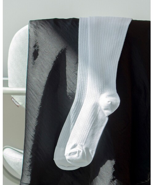 green label relaxing（グリーンレーベルリラクシング）の「＜MAEE＞コンプレッション ソックス（コットンシアー）（ソックス/靴下・レディース・グレー/ホワイト/ブラック・FREE）」の11枚目の写真