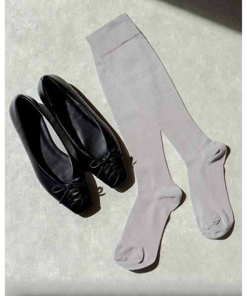 green label relaxing（グリーンレーベルリラクシング）の「＜MAEE＞コンプレッション ソックス（コットンシアー）（ソックス/靴下・レディース・グレー/ホワイト/ブラック・FREE）」の17枚目の写真