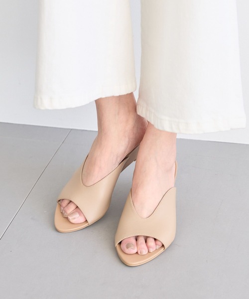 BARNYARDSTORM（バンヤードストーム）の「BARNYARDSTORM / Ｖカットウェッジミュール【一部店舗限定】（サンダル・レディース・ベージュ・37/36/38）」の7枚目の写真