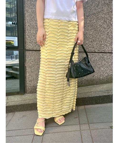 LILY BROWN（リリーブラウン）の「フリルカットロングスカート