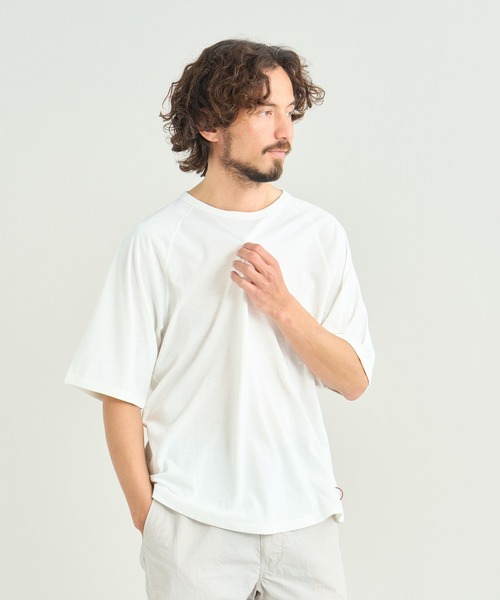 NANGA(ナンガ)の「DRY MIX RAGLAN SLEEVE TEE/ドライミックスラグランスリーブティー(Tシャツ/カットソー・メンズ・ブラック/ターコイズブルー/ホワイト/グリーン・S/M/L/XL)」の17枚目の写真