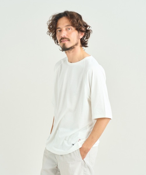 NANGA(ナンガ)の「DRY MIX RAGLAN SLEEVE TEE/ドライミックスラグランスリーブティー(Tシャツ/カットソー・メンズ・ブラック/ターコイズブルー/ホワイト/グリーン・S/M/L/XL)」の16枚目の写真