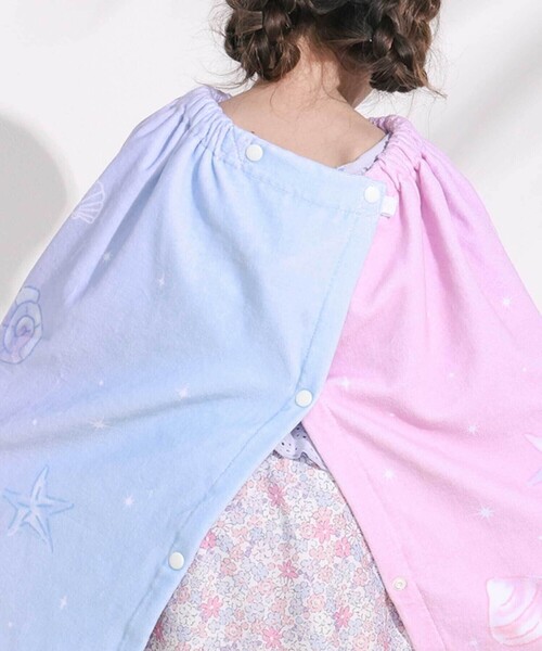 SLAP SLIP（スラップスリップ）の「モチーフプリントラップタオル（スイムグッズ・キッズ・ブルー/オフホワイト/パープル/ピンク・FREE）」の10枚目の写真