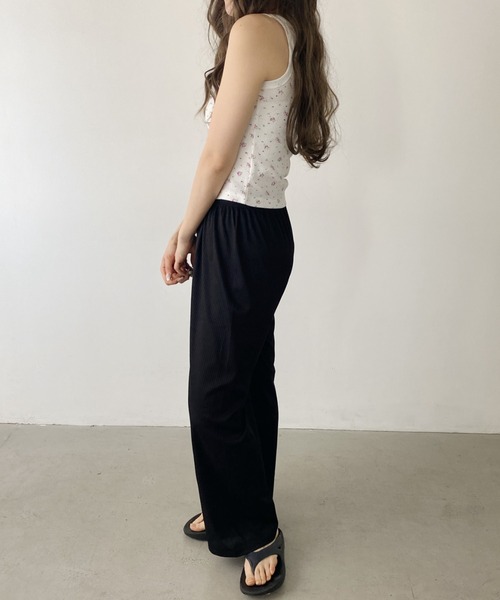 LOVALOT(ラバロット)の「リブニットスリムパンツ(その他パンツ・レディース・グリーン/ピンク/ブラック/オフホワイト/グレー・FREE)」の8枚目の写真
