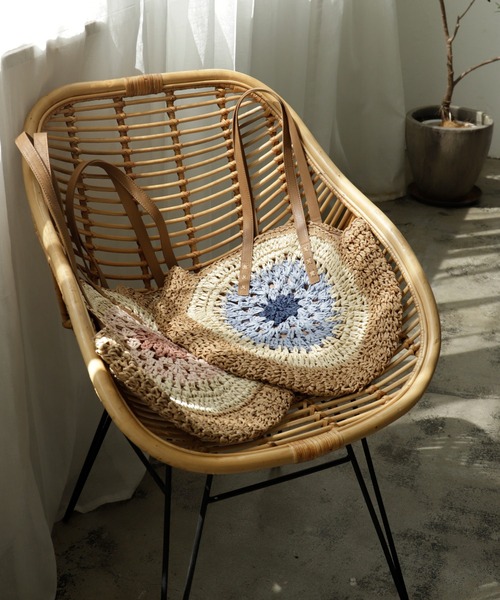 VitaFelice（ヴィータフェリーチェ）の「ペーパーブレードサークルバッグ　トートバッグ かごバッグ ビッグトート（かごバッグ・レディース・ブルー/ピンク/ブラウン/パープル・FREE）」の5枚目の写真