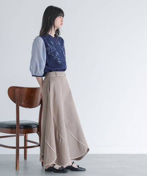 somari imagination(ソマリ イマジネーション)の「シアースリーブ刺繍ブラウス(シャツ/ブラウス・レディース・ライトベージュ/ネイビー・2/1)」の20枚目の写真