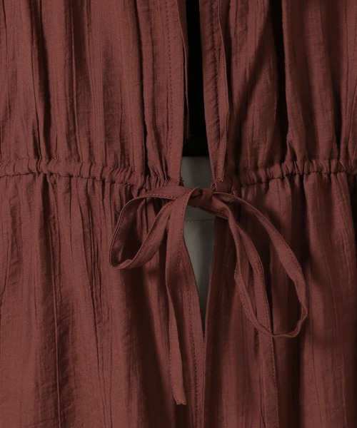 LAKOLE（ラコレ）の「シャーリングチュニックブラウス / 499167（シャツ/ブラウス・レディース・ブラウン/イエロー/ブラック・FREE）」の11枚目の写真