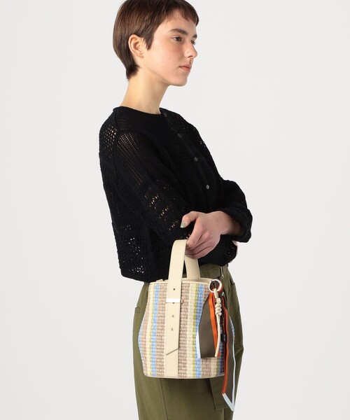 2024SS TOMORROWLAND BELT BUCKET ハンドバッグ 新品未使用 TOMORROWLAND BELT BUCKET A> バッグ｜Yahoo!フリマ