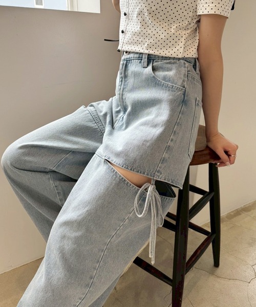 one after another NICE CLAUP（ワンアフターアナザーナイスクラップ）の「SSサイズ追加【ウエストサイズ調整可能】カットアウトリボンワイドデニムパンツ／SMサイズ（デニムパンツ・レディース・ライトブルー/ブルー系その他/ブラック・SMALL/MEDIUM/X-SMALL）」の10枚目の写真