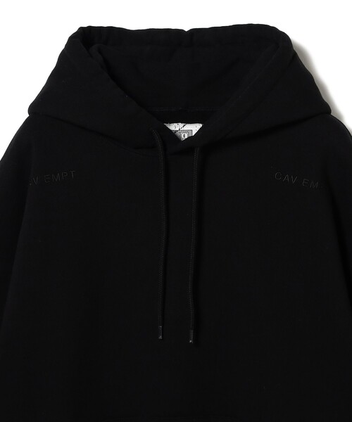 C.E（シーイー）の「C.E / SOLID LOOSE HOODY BLACK（スウェット・メンズ・ブラック・MEDIUM/X-LARGE/LARGE）」の3枚目の写真