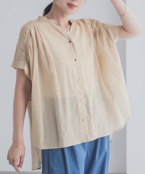Mac-House(マックハウス)の「Idnes スキッパーシアーブラウス(シャツ/ブラウス・レディース・ブラック/ベージュ/ブルー・M)」の3枚目の写真