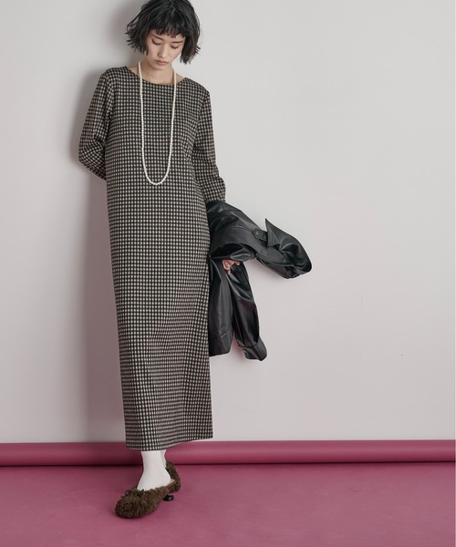 THE YOn（ザヨン）の「フィンガーホールチェックワンピース（ワンピース・レディース・ブラウン/ブラック・FREE）」の17枚目の写真
