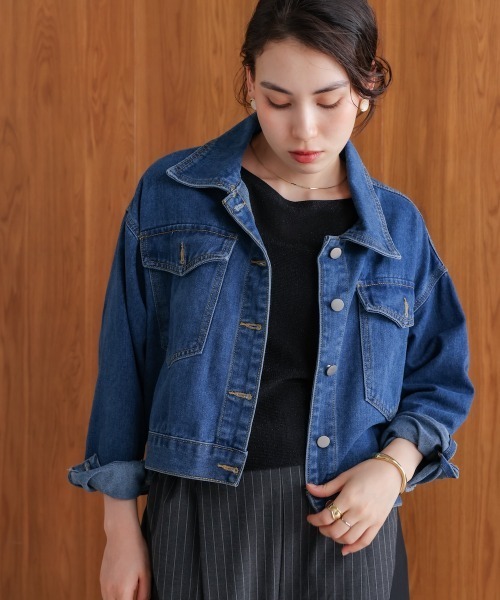 Bou Jeloud(ブージュルード)の「ショート丈デニムジャケット(デニムジャケット・レディース・ブラック/ライトブルー/ブルー・FREE)」の4枚目の写真