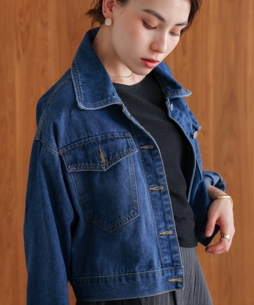 Bou Jeloud(ブージュルード)の「ショート丈デニムジャケット(デニムジャケット・レディース・ブラック/ライトブルー/ブルー・FREE)」の5枚目の写真