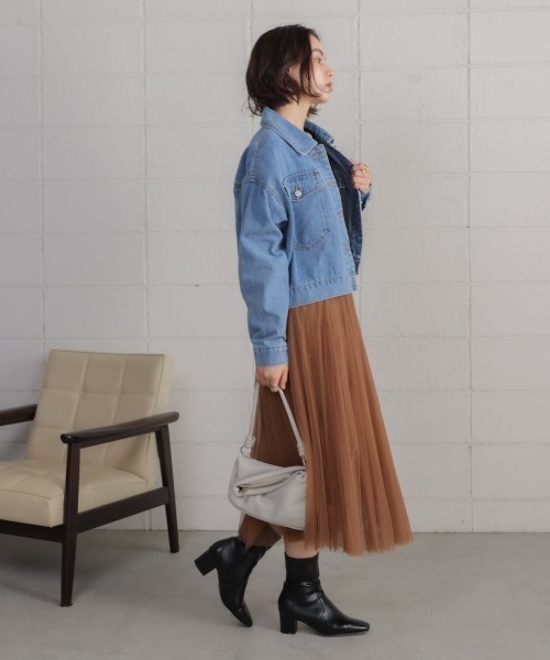 Bou Jeloud(ブージュルード)の「ショート丈デニムジャケット(デニムジャケット・レディース・ブラック/ライトブルー/ブルー・FREE)」の18枚目の写真