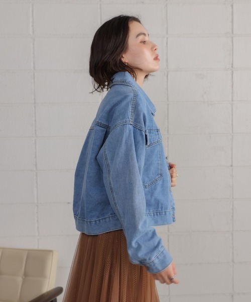 Bou Jeloud(ブージュルード)の「ショート丈デニムジャケット(デニムジャケット・レディース・ブラック/ライトブルー/ブルー・FREE)」の19枚目の写真