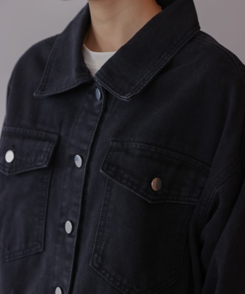 Bou Jeloud(ブージュルード)の「ショート丈デニムジャケット(デニムジャケット・レディース・ブラック/ライトブルー/ブルー・FREE)」の11枚目の写真