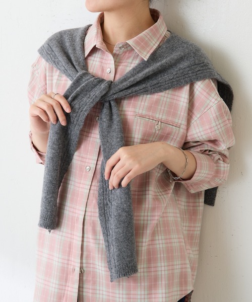 PAPILLONNER（パピヨネ）の「アレンジニットストール（ストール/ショール・レディース・ブルー/グレー・FREE）」の2枚目の写真
