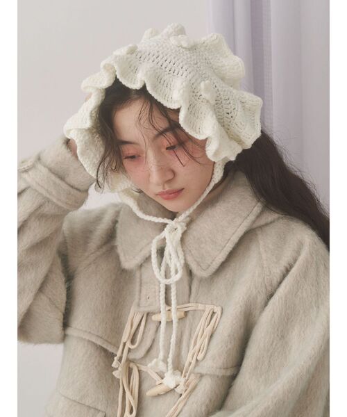 merry jenny(メリージェニー)の「お花のニットヘッドドレス(カチューシャ・レディース・ブラック/アイボリー/レッド/オフホワイト・FREE)」の3枚目の写真