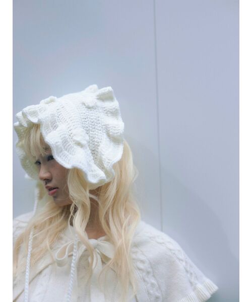 merry jenny(メリージェニー)の「お花のニットヘッドドレス(カチューシャ・レディース・ブラック/アイボリー/レッド/オフホワイト・FREE)」の8枚目の写真