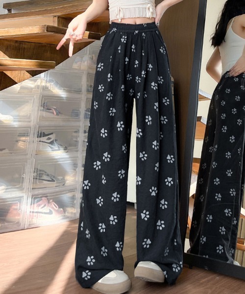Doux Belle(ドゥーベル)の「アニマル柄ワイドパンツ(スウェットパンツ・レディース・ブラック/オフホワイト/ブラック系その他/ホワイト系その他・MEDIUM)」の11枚目の写真