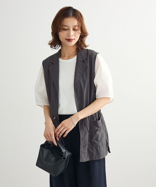 Green　Parks（グリーンパークス）の「ウエストドロストナイロンベスト（ベスト・レディース・カーキ/チャコールグレー・FREE）」の7枚目の写真