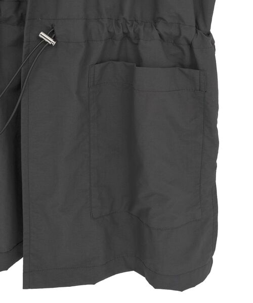 Green　Parks（グリーンパークス）の「ウエストドロストナイロンベスト（ベスト・レディース・カーキ/チャコールグレー・FREE）」の18枚目の写真