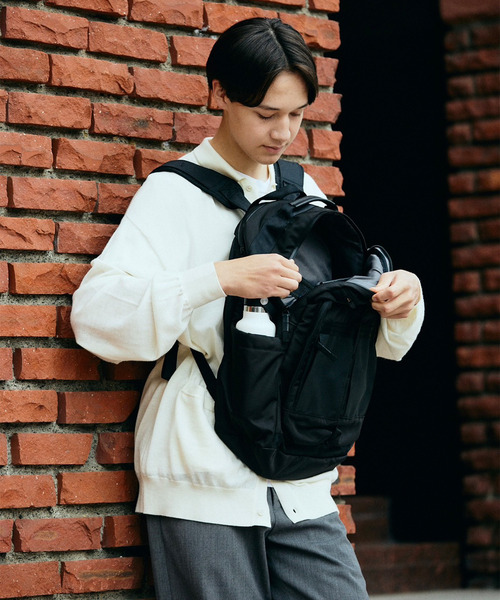 CHROME（クローム）の「［ CHROME / クローム ］AXCEL DAYPACK MD BK_BLACK / アクセル デイパック ミディアム ブラック 耐水 26L バックパック ビジネスバッグ 完全防水ポケット 15インチPC収納（バックパック/リュック・メンズ・ブラック・FREE）」の3枚目の写真
