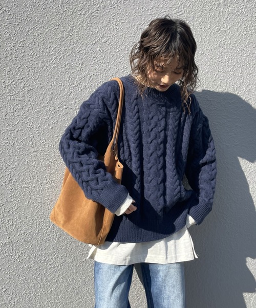 gossara(ゴサラ)の「【シーズンムード高まる】ケーブル編みニットプルオーバー(ニット/セーター・レディース・アイボリー/ネイビー・FREE)」の19枚目の写真