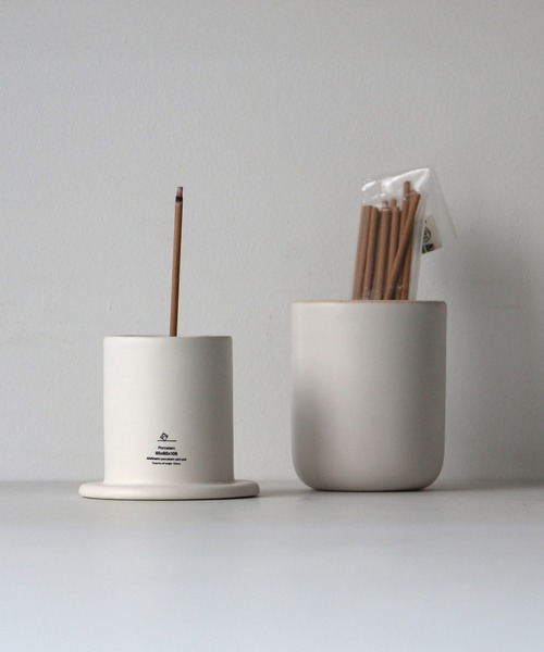 HIGHTIDE（ハイタイド）の「ANAheim アナハイム ポーセリン アッシュポット 磁器製の電子タバコ用灰皿（アッシュトレイ/ライター・メンズ・アイボリー・FREE）」の3枚目の写真