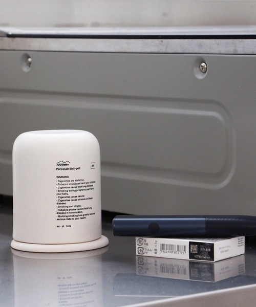 HIGHTIDE（ハイタイド）の「ANAheim アナハイム ポーセリン アッシュポット 磁器製の電子タバコ用灰皿（アッシュトレイ/ライター・メンズ・アイボリー・FREE）」の7枚目の写真