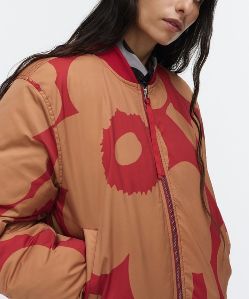 marimekko（マリメッコ）の「【一部店舗・オンラインストア限定】Blossa Unikko / padded coat（ダウンジャケット/コート・レディース・レッド・X-SMALL/MEDIUM）」の4枚目の写真