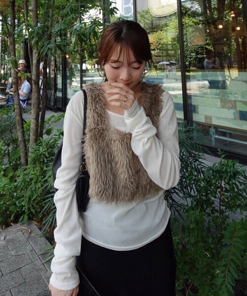 Remind me and forever（リマインドミーアンドフォーエバー）の「【@toitopoooo_____コラボ】シアーベロアトップス（Tシャツ/カットソー・レディース・ブラック/ダークブラウン/アイボリー・FREE）」の2枚目の写真