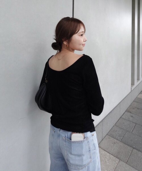 Remind me and forever（リマインドミーアンドフォーエバー）の「【@toitopoooo_____コラボ】シアーベロアトップス（Tシャツ/カットソー・レディース・ブラック/ダークブラウン/アイボリー・FREE）」の8枚目の写真