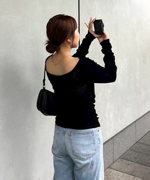 Remind me and forever（リマインドミーアンドフォーエバー）の「【@toitopoooo_____コラボ】シアーベロアトップス（Tシャツ/カットソー・レディース・ブラック/ダークブラウン/アイボリー・FREE）」の15枚目の写真