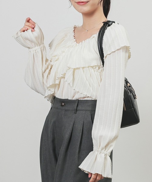 Honeys(ハニーズ)の「オフショル2way(Tシャツ/カットソー・レディース・イエロー/アイボリー/サックスブルー/ブラック・L/LL/M/S)」の2枚目の写真