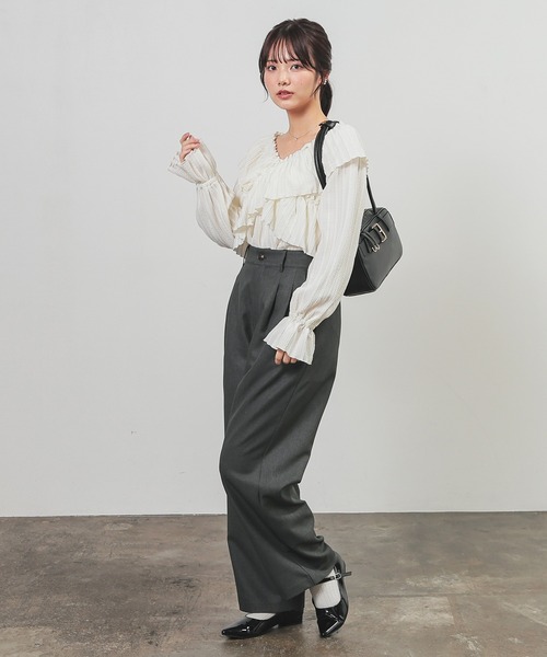 Honeys(ハニーズ)の「オフショル2way(Tシャツ/カットソー・レディース・イエロー/アイボリー/サックスブルー/ブラック・L/LL/M/S)」の5枚目の写真