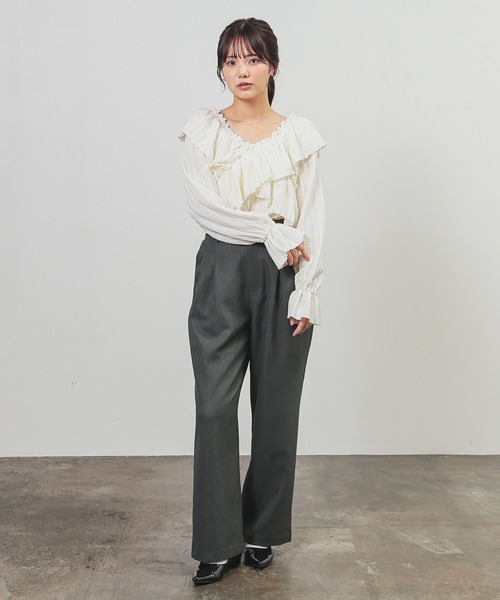 Honeys(ハニーズ)の「オフショル2way(Tシャツ/カットソー・レディース・イエロー/アイボリー/サックスブルー/ブラック・L/LL/M/S)」の6枚目の写真