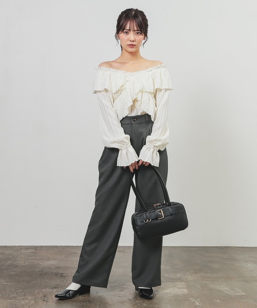 Honeys(ハニーズ)の「オフショル2way(Tシャツ/カットソー・レディース・イエロー/アイボリー/サックスブルー/ブラック・L/LL/M/S)」の8枚目の写真