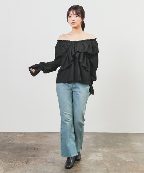 Honeys(ハニーズ)の「オフショル2way(Tシャツ/カットソー・レディース・イエロー/アイボリー/サックスブルー/ブラック・L/LL/M/S)」の15枚目の写真