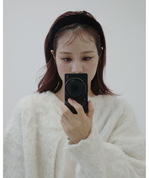 jumelle（ジュメロ）の「ベルベットカチューシャ（カチューシャ・レディース・ブラック・FREE）」の4枚目の写真